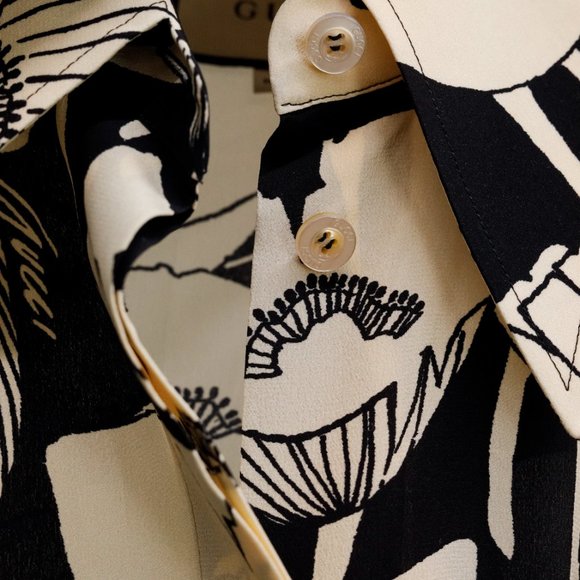 Gucci Black and White Floral Silk Blouse - Picture 10 of 16